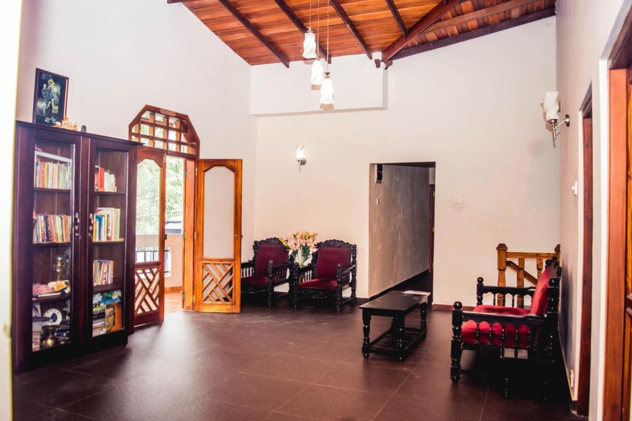 4Ty Two Homestay Galle Extérieur photo